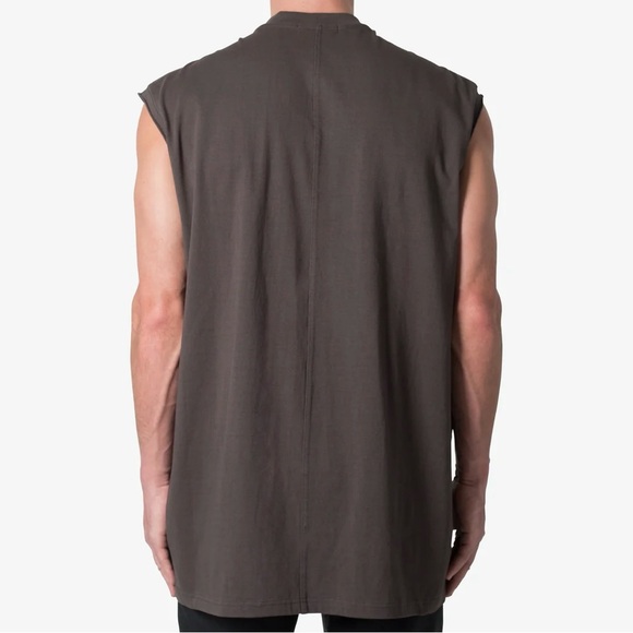 🌿Mnml Sleeveless Elongated Tee - Vintage Black🌿 - Picture 5 of 7